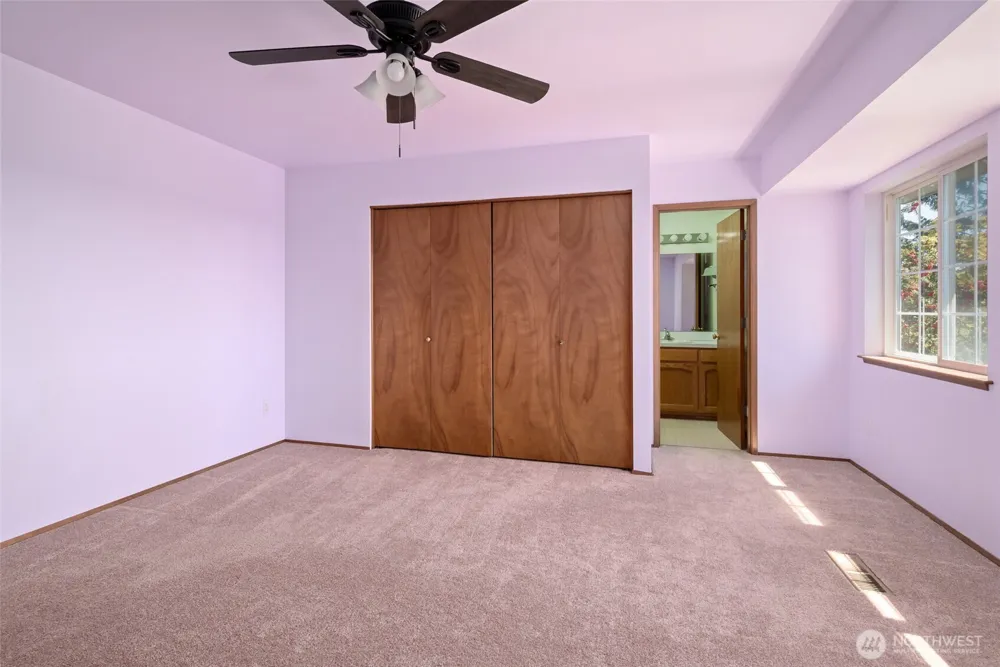 2090 SW Putnam Drive Oak Harbor, WA 98277