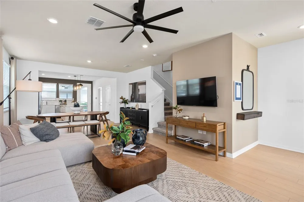 10522 EVENING STAR SREET Orlando, FL 32829