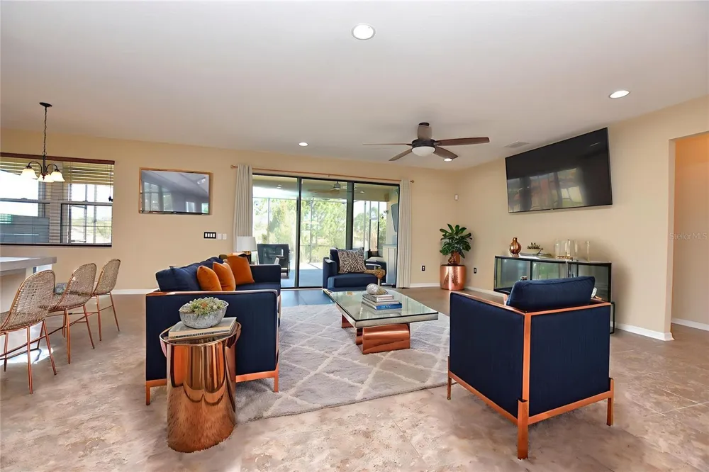 3949 AQUILLA DRIVE Lakeland, FL 33810