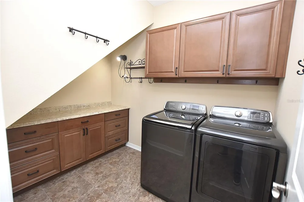 3949 AQUILLA DRIVE Lakeland, FL 33810