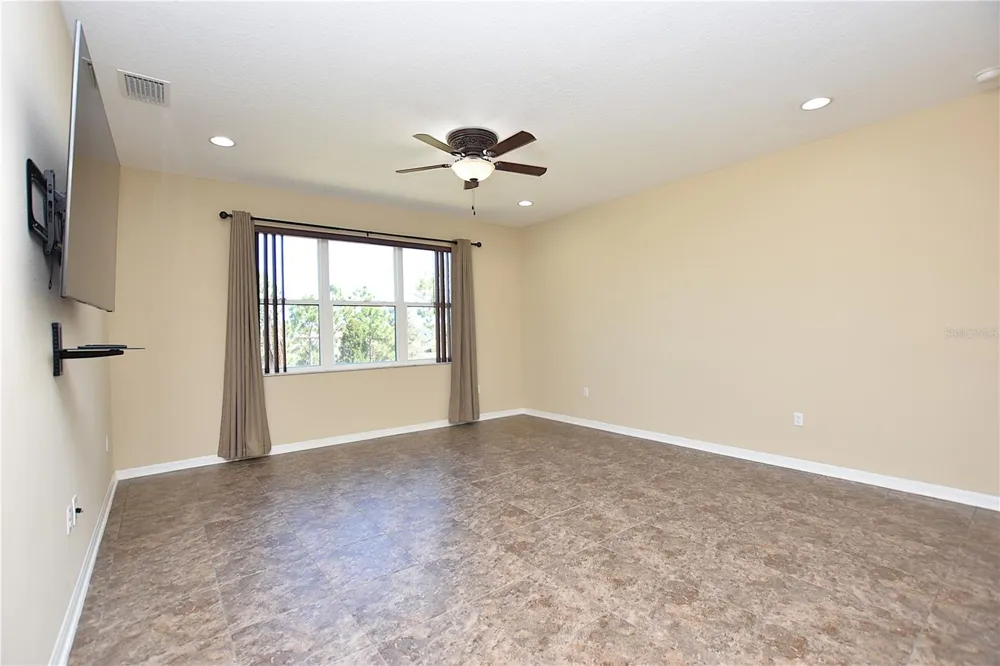 3949 AQUILLA DRIVE Lakeland, FL 33810