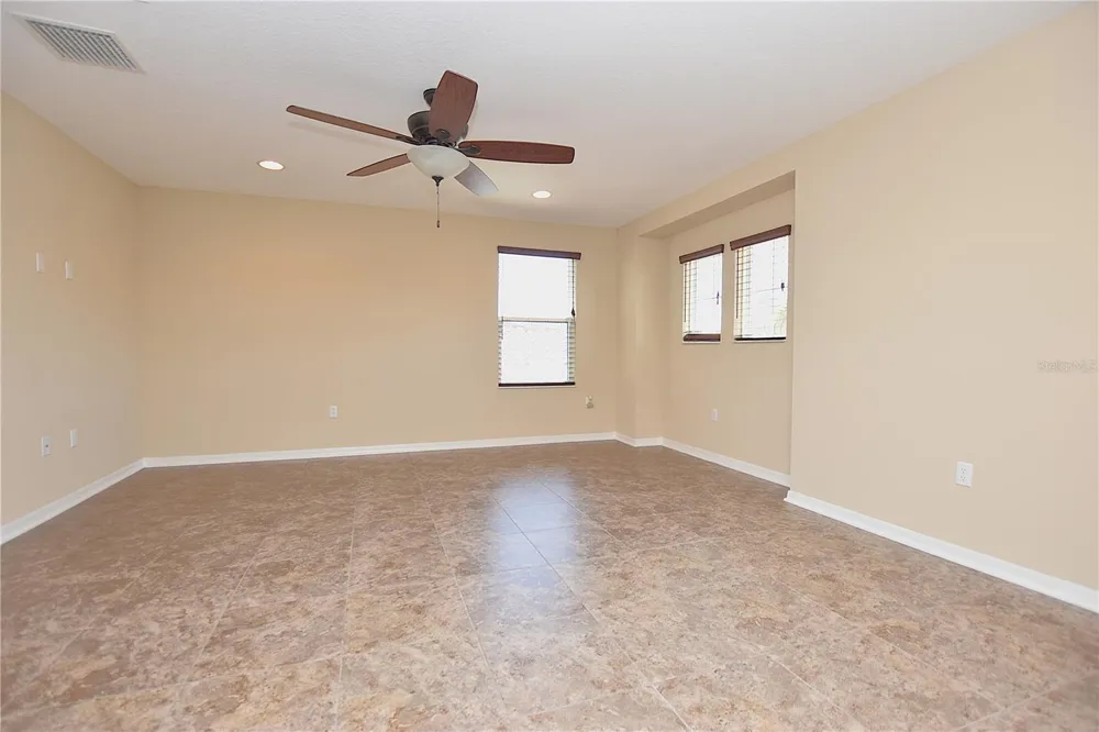 3949 AQUILLA DRIVE Lakeland, FL 33810