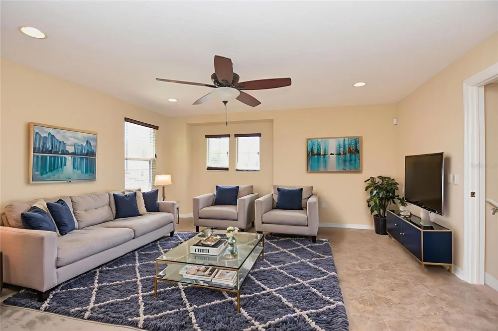 3949 AQUILLA DRIVE Lakeland, FL 33810