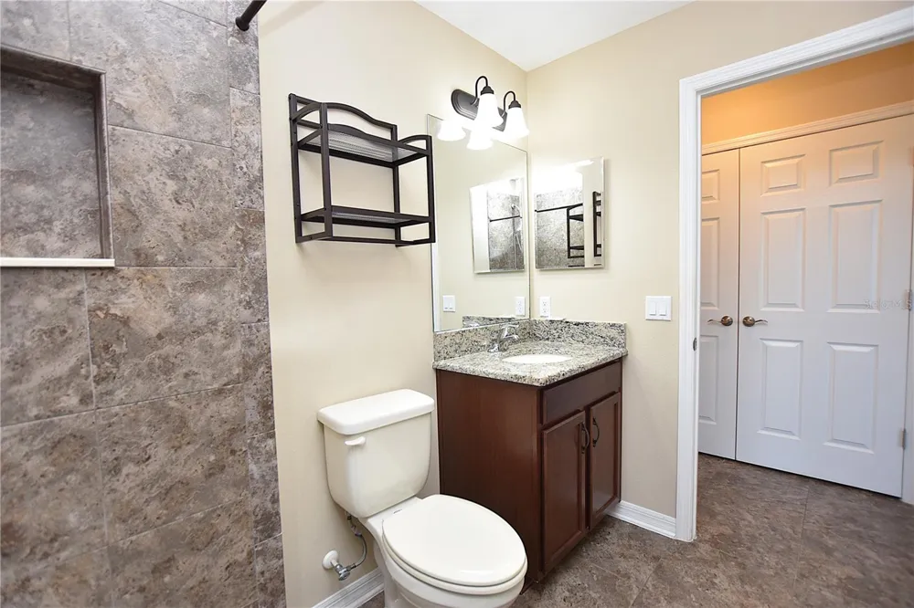 3949 AQUILLA DRIVE Lakeland, FL 33810