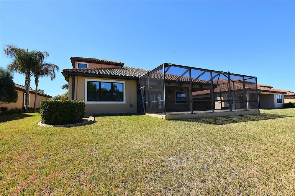 3949 AQUILLA DRIVE Lakeland, FL 33810