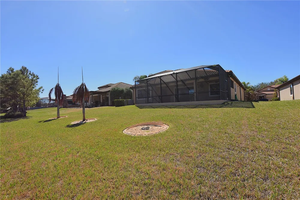 3949 AQUILLA DRIVE Lakeland, FL 33810