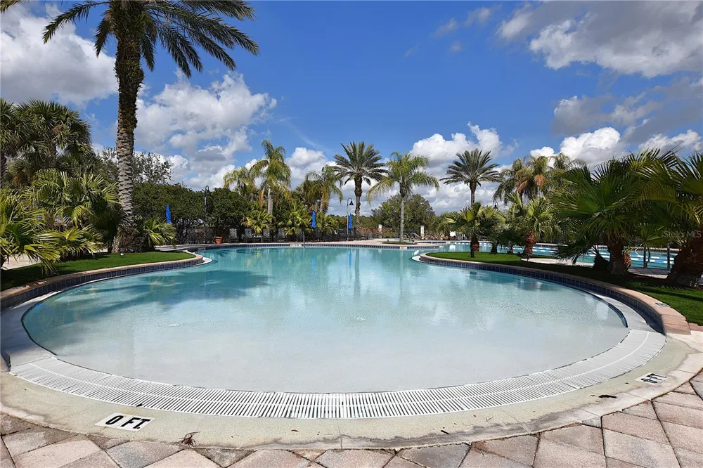 3949 AQUILLA DRIVE Lakeland, FL 33810