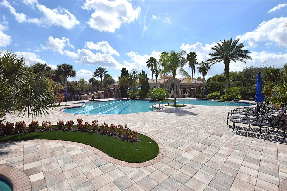 3949 AQUILLA DRIVE Lakeland, FL 33810