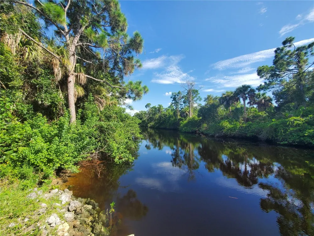 395 RAMBLEWOOD STREET Port Charlotte, FL 33953