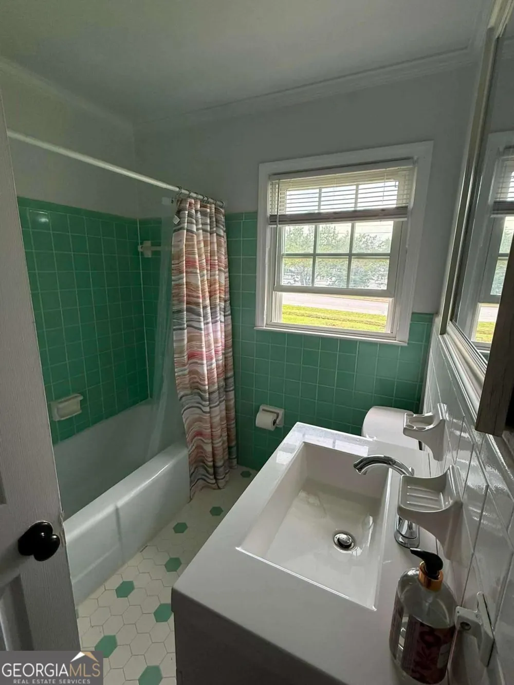 542 Marion ST Winder, GA 30680
