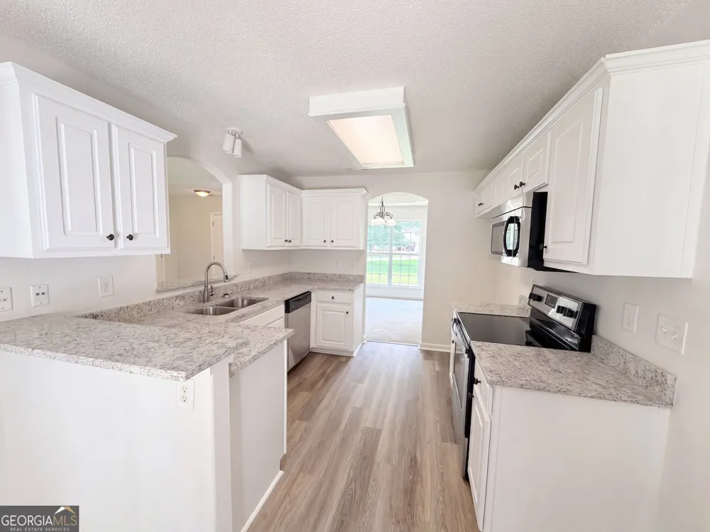 2506 Marixa DR Statham, GA 30666