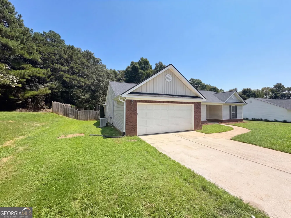 2506 Marixa DR Statham, GA 30666