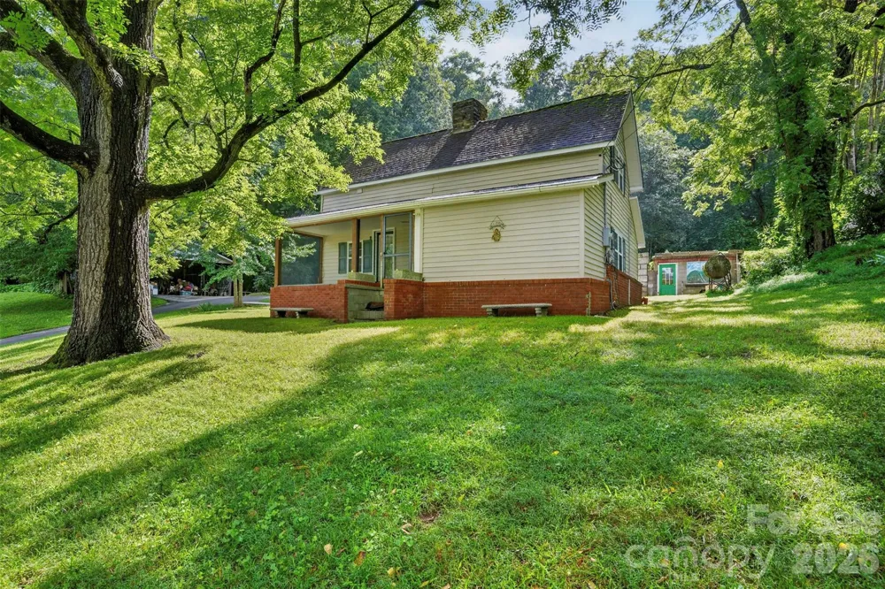 168 Huntley Road Fletcher, NC 28732