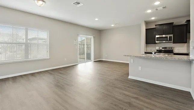 516 E Slaughter Lane #1503 Austin, TX 78744