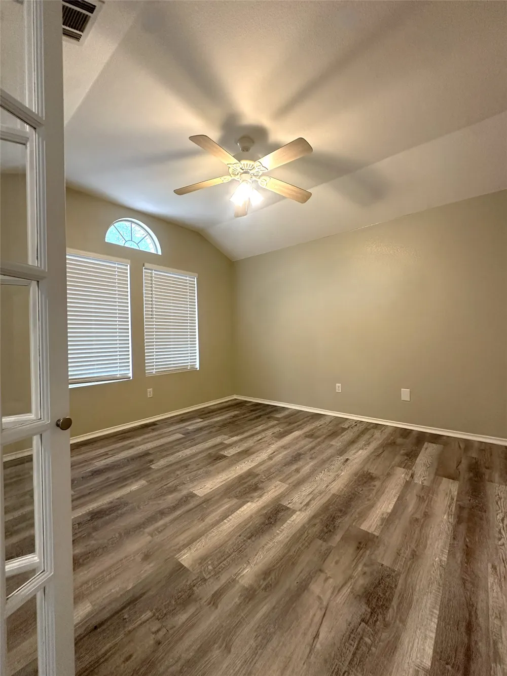 610 Riverway Lane Leander, TX 78641