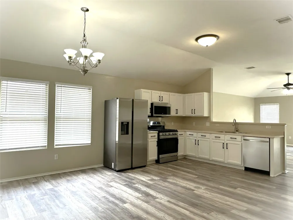 610 Riverway Lane Leander, TX 78641