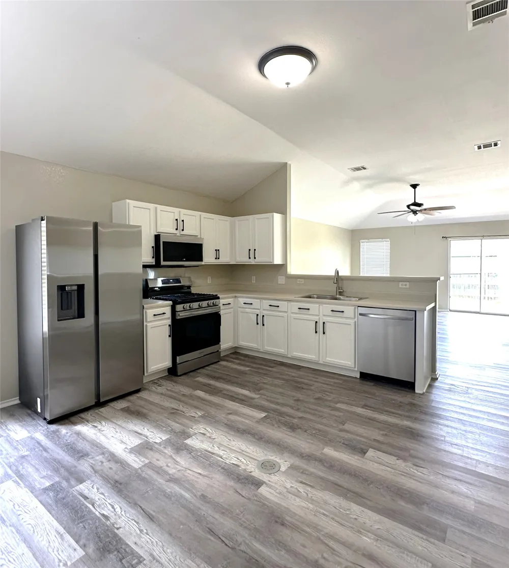 610 Riverway Lane Leander, TX 78641