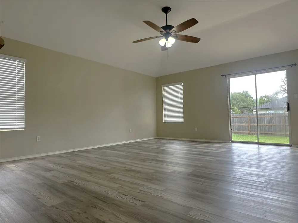 610 Riverway Lane Leander, TX 78641
