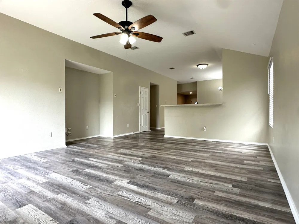 610 Riverway Lane Leander, TX 78641