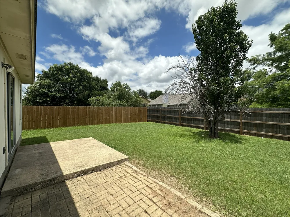 610 Riverway Lane Leander, TX 78641