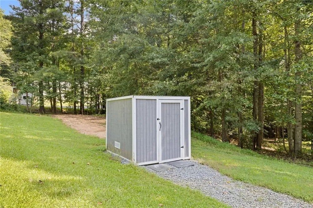 681 Pumpkinvine Road Acworth, GA 30101