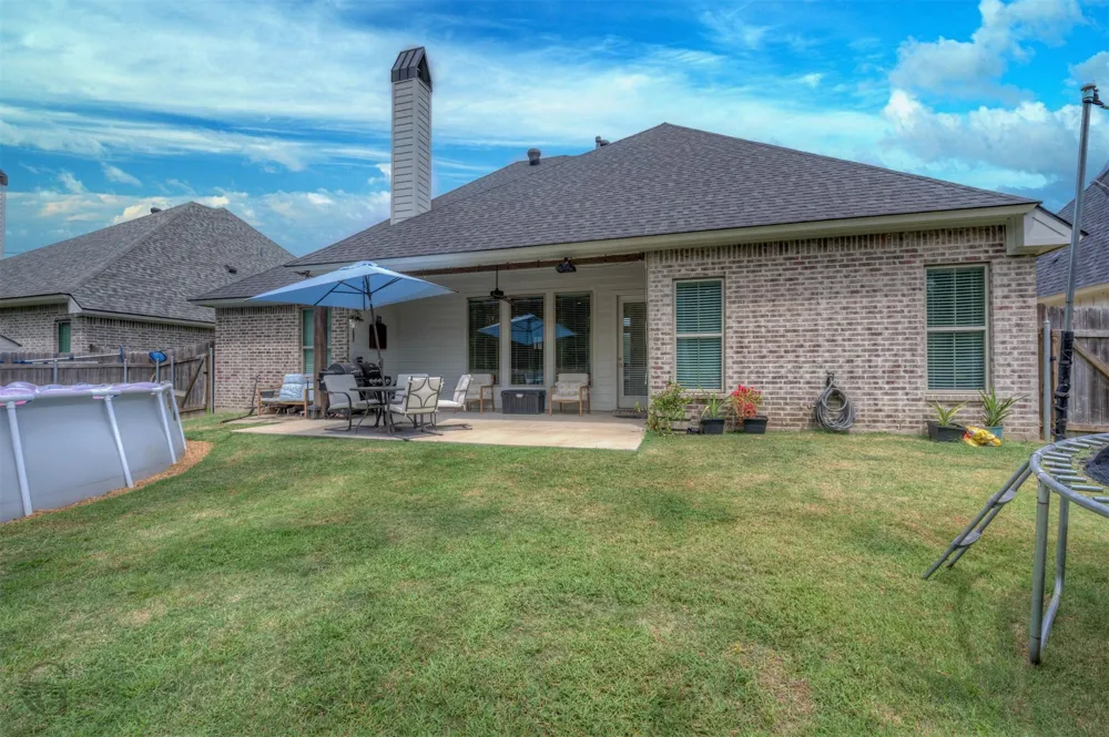 142 St Andrews Lane Benton, LA 71006