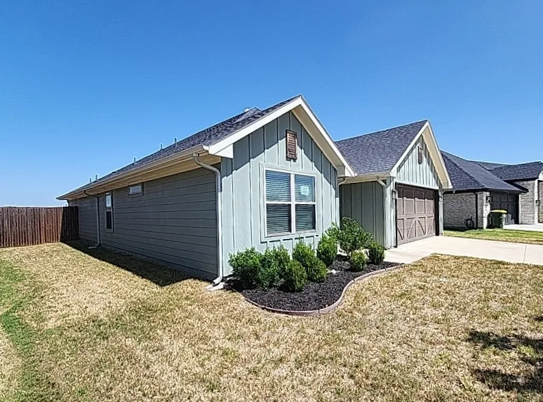 905 Rodgers Avenue Godley, TX 76044