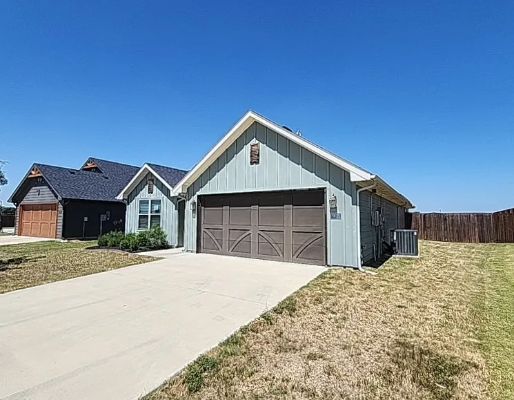 905 Rodgers Avenue Godley, TX 76044