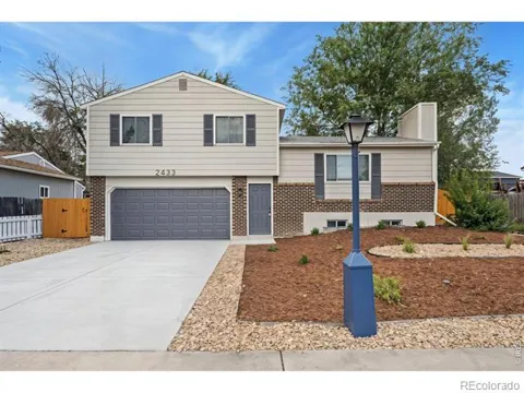 2433 Sunset Drive
