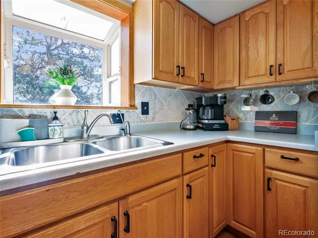 1044 S Grapevine Road Golden, CO 80401