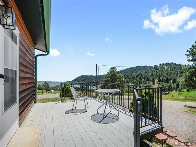 1044 S Grapevine Road Golden, CO 80401