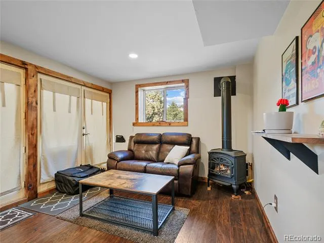 1044 S Grapevine Road Golden, CO 80401