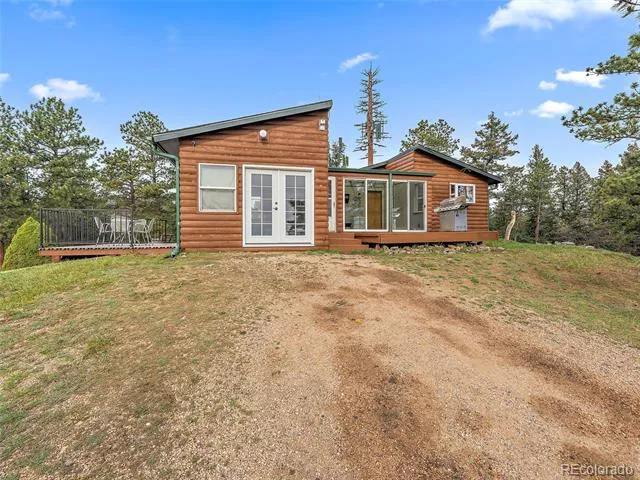1044 S Grapevine Road Golden, CO 80401