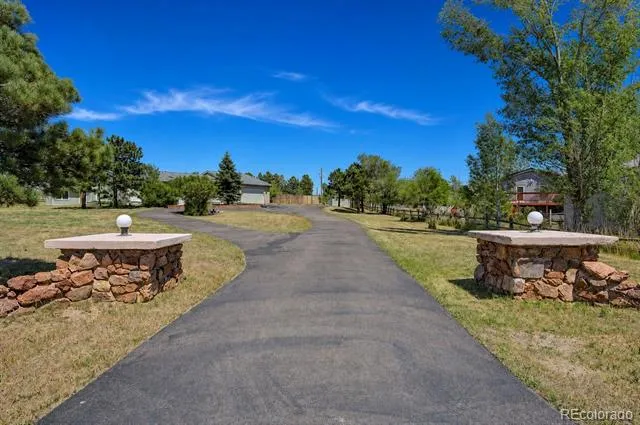 19155 Spring Valley Road Monument, CO 80132
