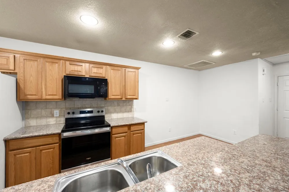 16807 Crestmont Montgomery, TX 77316
