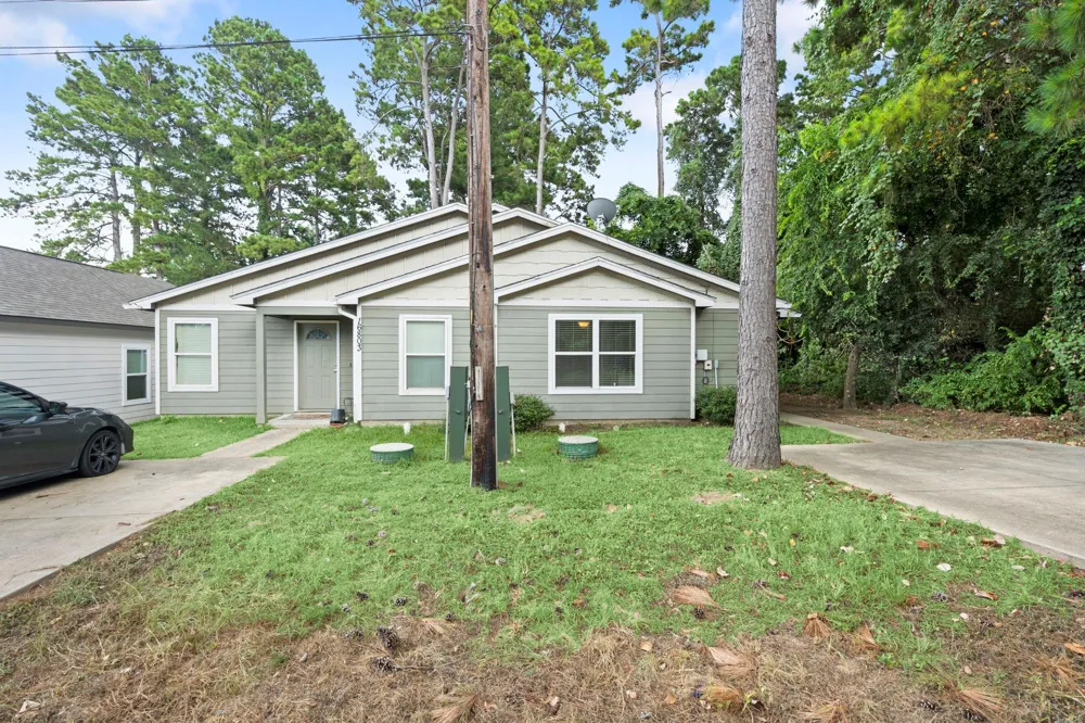 16807 Crestmont Montgomery, TX 77316