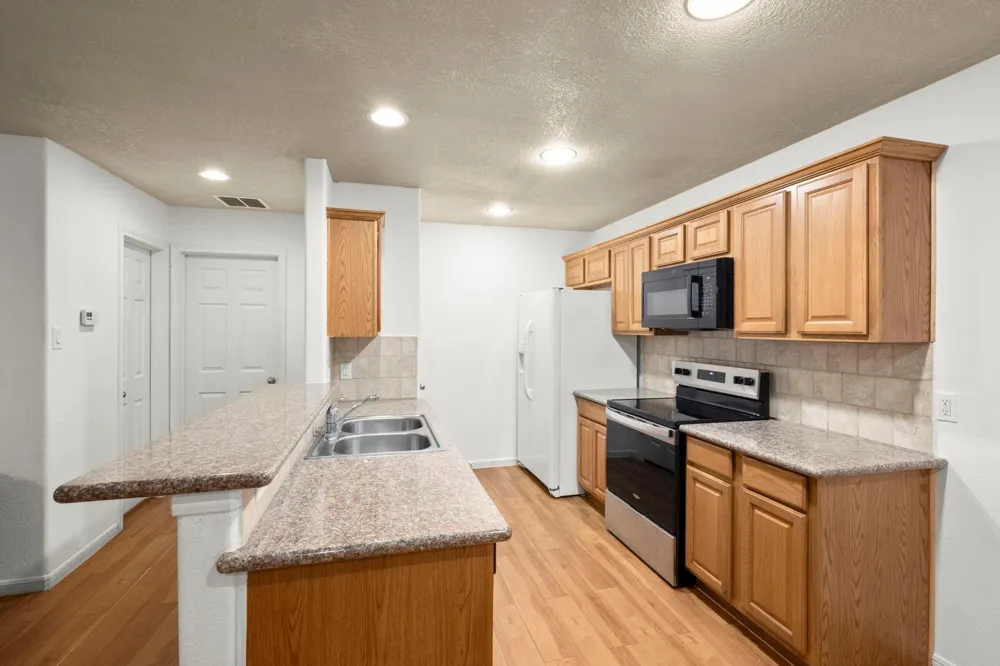 16807 Crestmont Montgomery, TX 77316