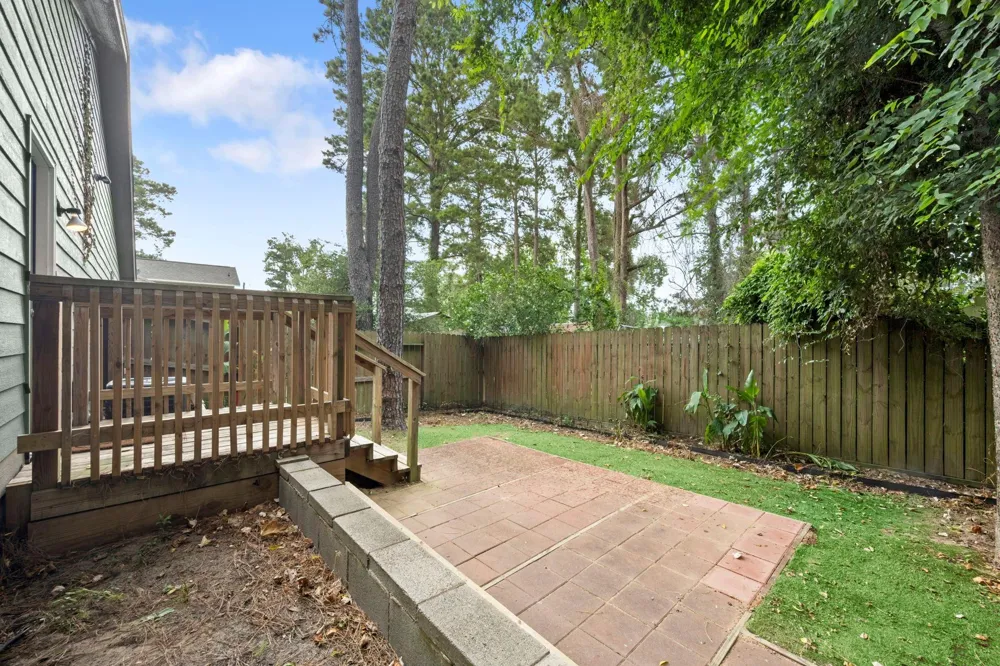 16803 Crestmont Montgomery, TX 77316