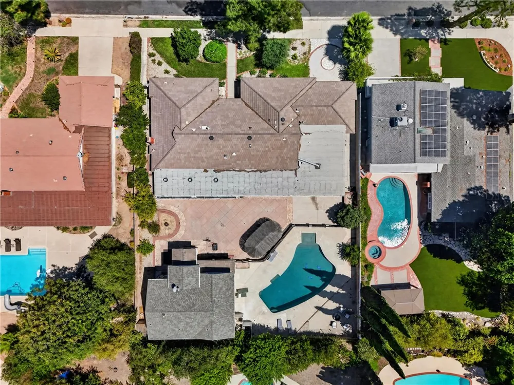 10749 Melvin Northridge, CA 91326