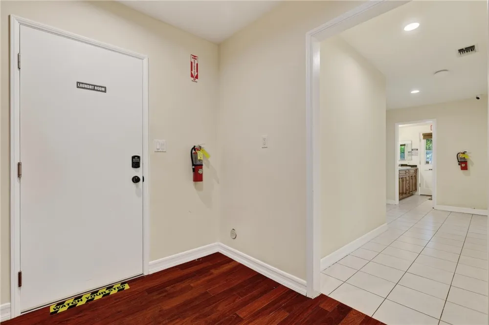 10749 Melvin Northridge, CA 91326