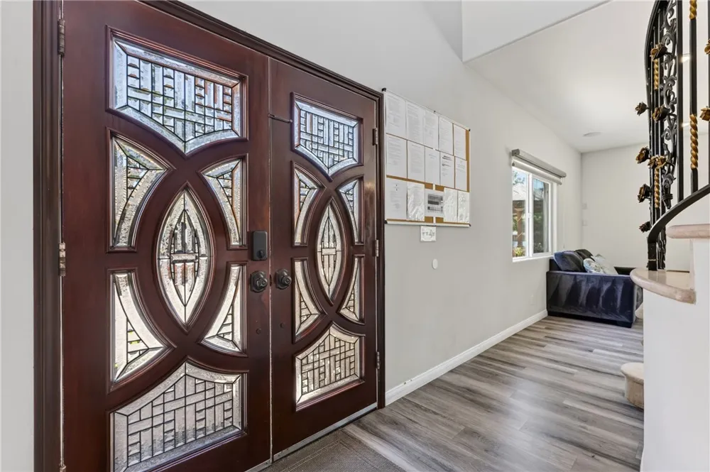 10749 Melvin Northridge, CA 91326