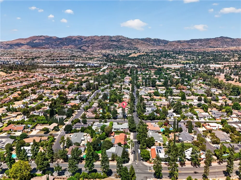 10749 Melvin Northridge, CA 91326