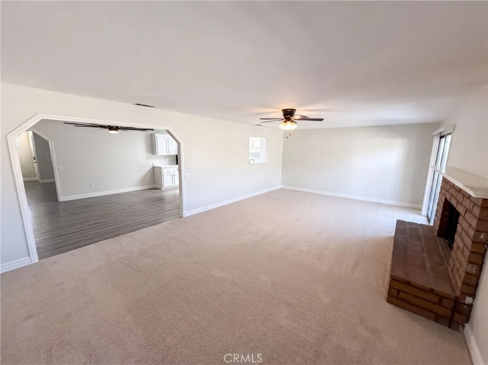 4380 Flightwood Hemet, CA 92544