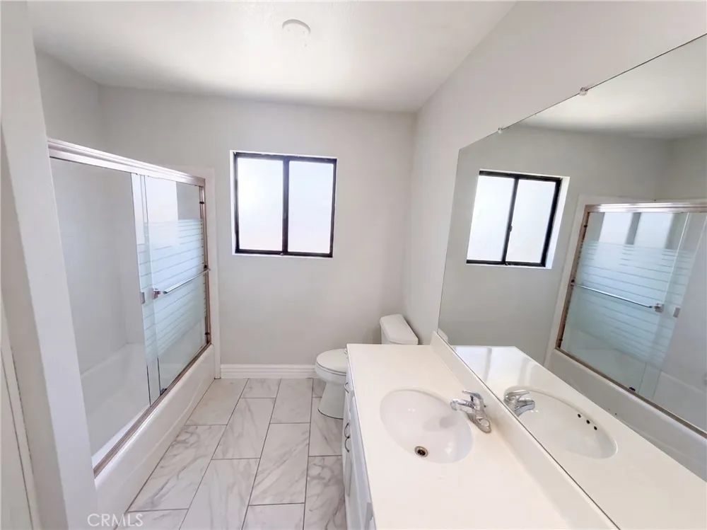 4380 Flightwood Hemet, CA 92544