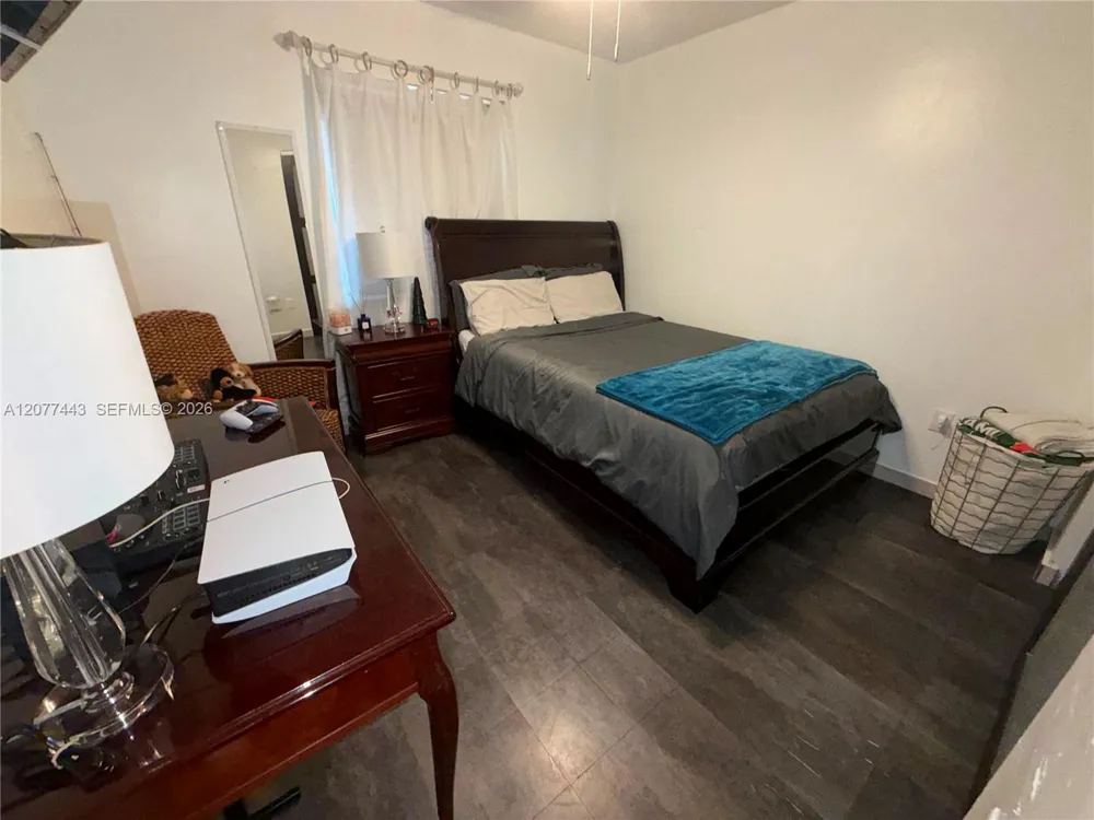 18230 SW 142nd Pl Miami, FL 33177