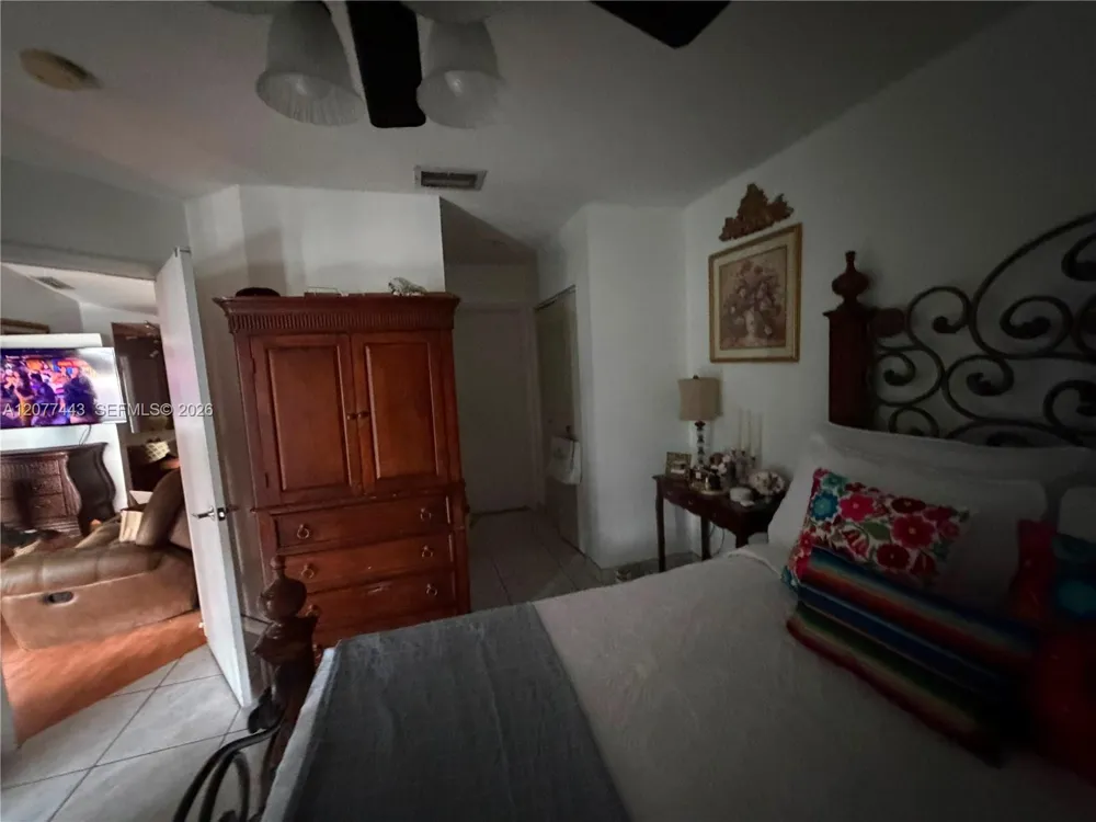 18230 SW 142nd Pl Miami, FL 33177