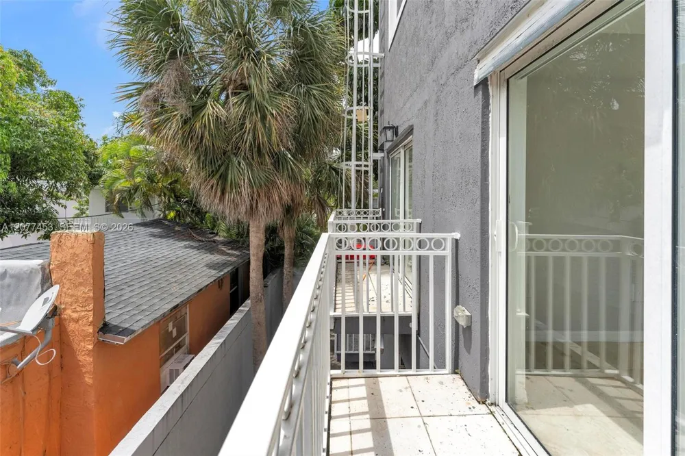 1421 SW 3rd St #208 Miami, FL 33135