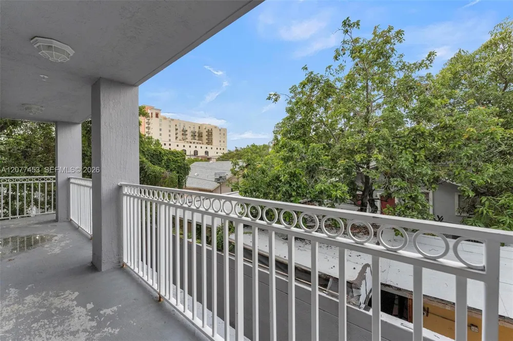 1421 SW 3rd St #208 Miami, FL 33135