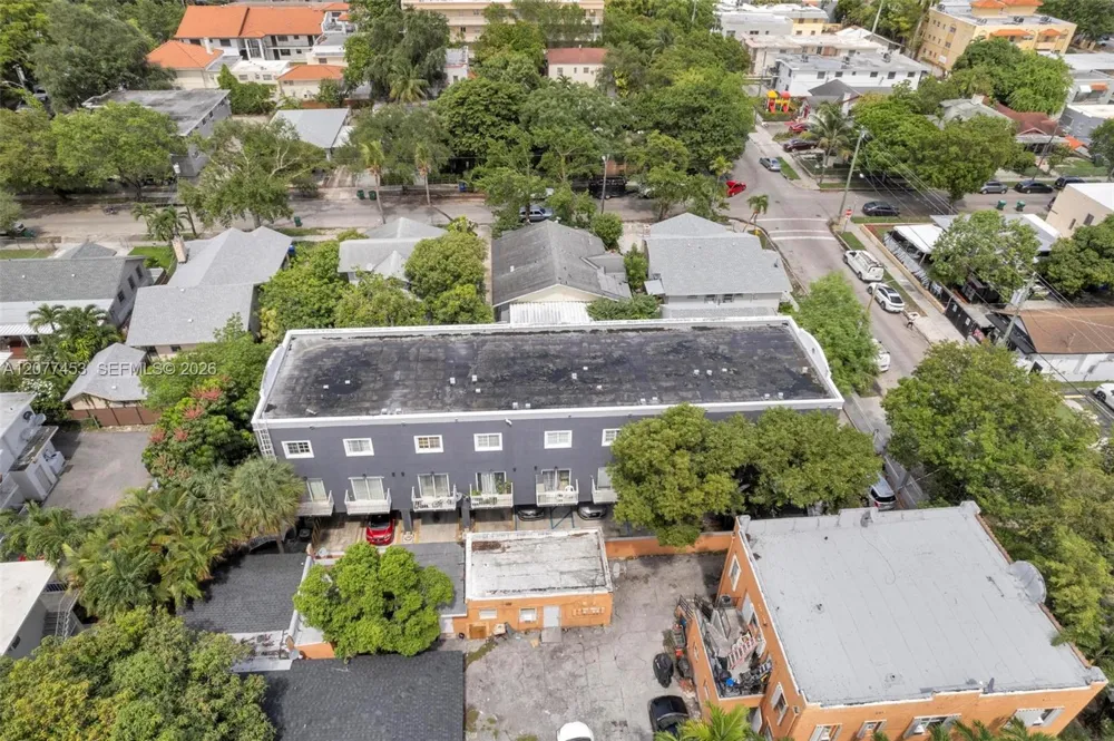 1421 SW 3rd St #208 Miami, FL 33135