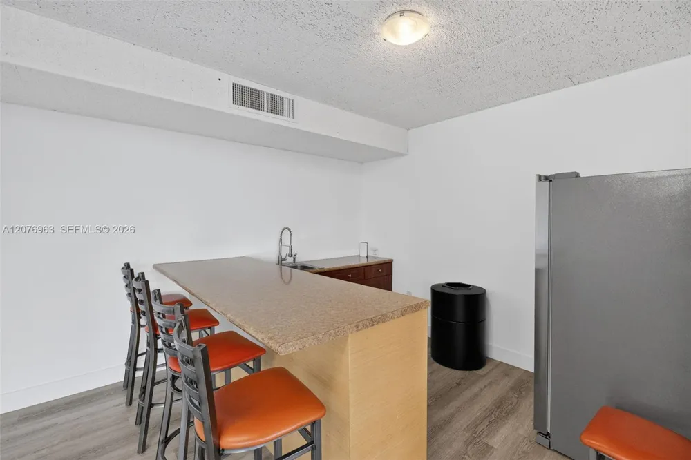 2655 Collins Ave #00 Miami Beach, FL 33140